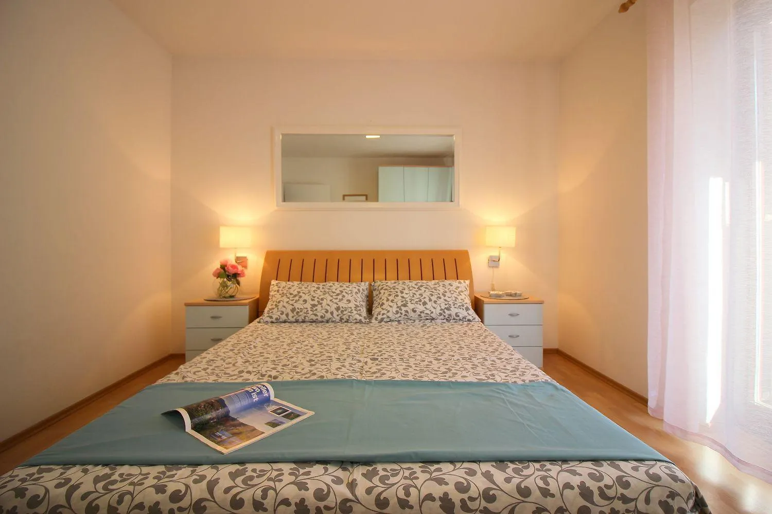 Modernes Apartment Mit Privater Terrasse, Grillbereich, Spielplatz, Liegen, Privatparkplatz Poreč